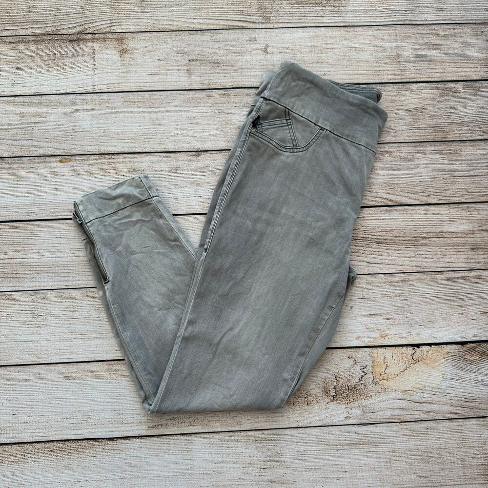 Women's - 16M - Rock & Republic - Denim RX - Pull Up Skinny Jeans